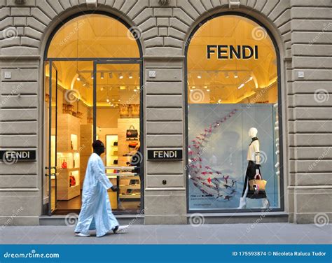 fendi stores in italy.